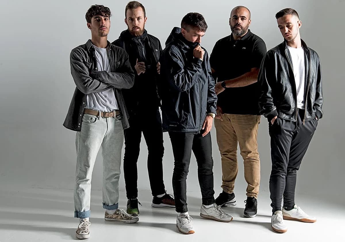 Madrid rap collective Agorazein (AGZ) in a group photo